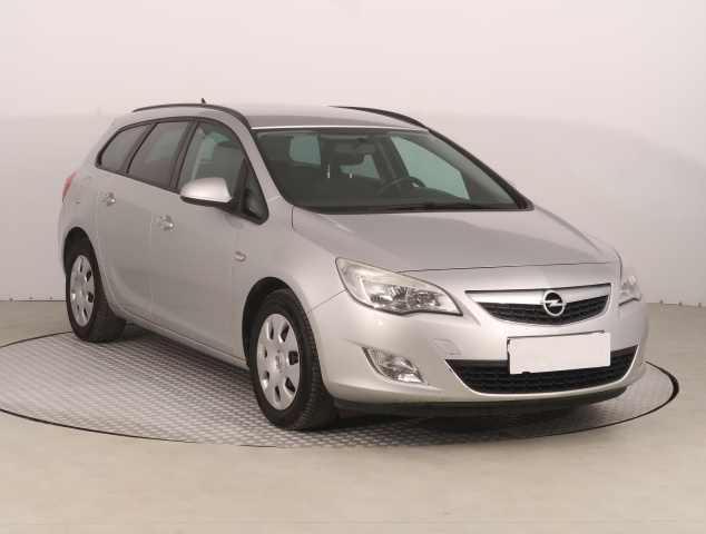 Opel Astra 2011