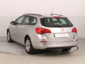 Opel Astra - 2014