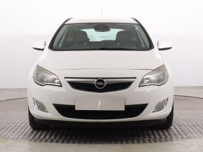 Opel Astra - 2011