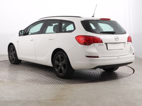 Opel Astra - 2011