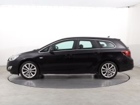 Opel Astra - 2011