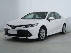 Toyota Camry - 2020