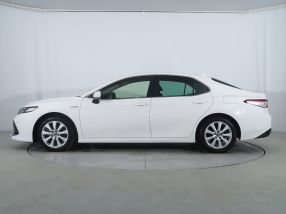 Toyota Camry - 2020