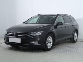 Volkswagen Passat - 2021