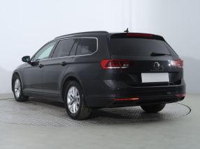 Volkswagen Passat - 2021
