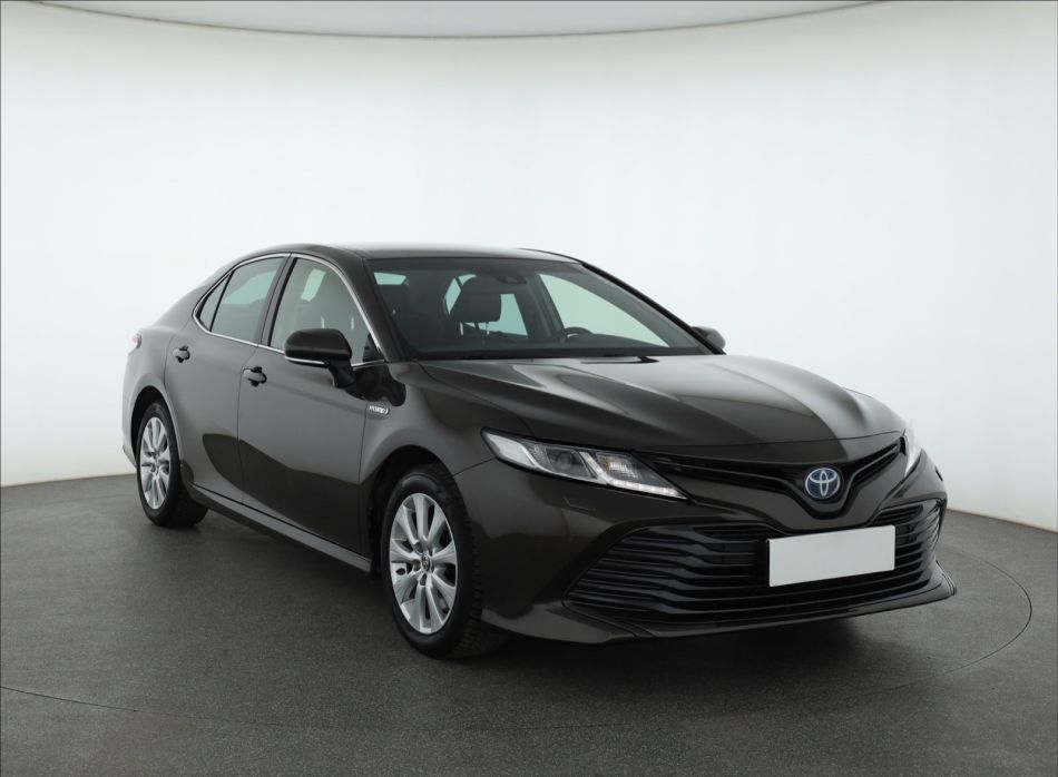 Toyota Camry - 2019
