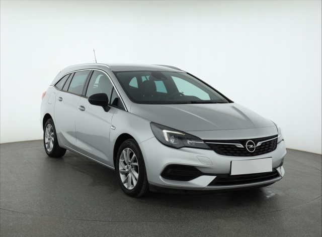 Opel Astra 2021
