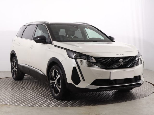 Peugeot 5008 2021