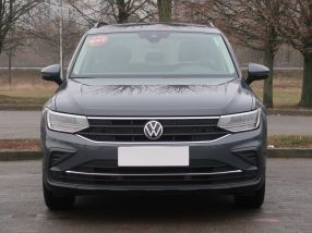 Volkswagen Tiguan - 2021