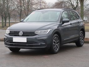 Volkswagen Tiguan - 2021