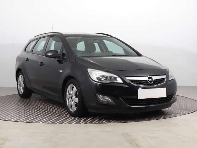 Opel Astra 2011