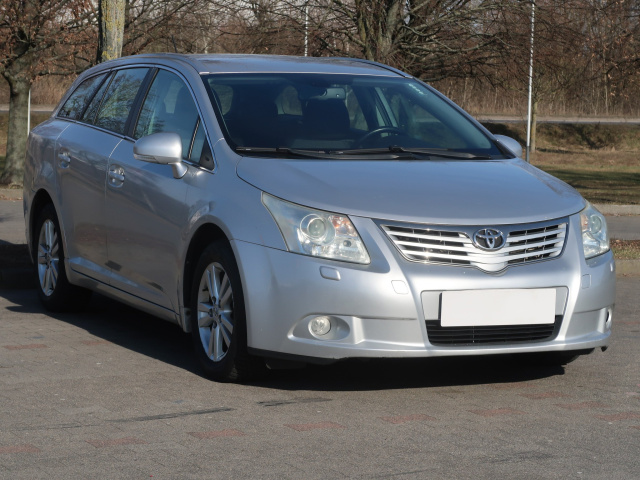 Toyota Avensis 2011