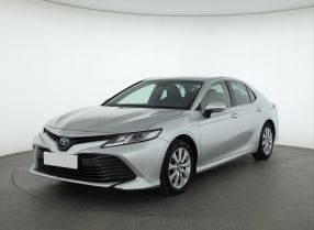Toyota Camry - 2020