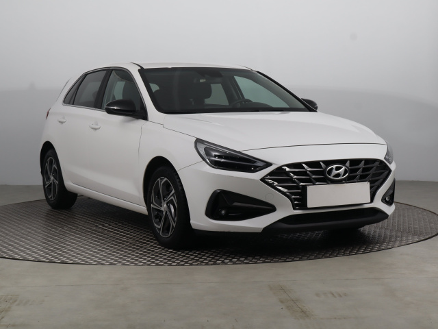 Hyundai i30, 2022