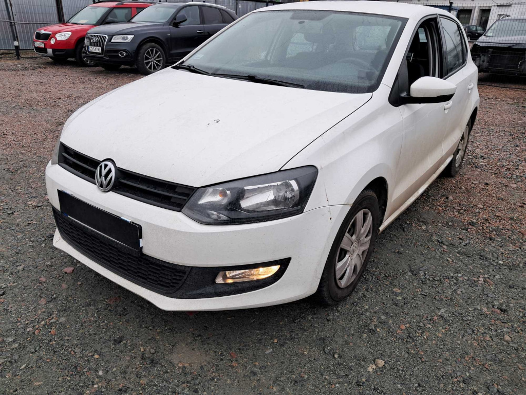 Volkswagen Polo 2013 1.2 12V 104651km n/a