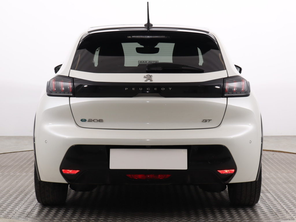 Peugeot e-208
