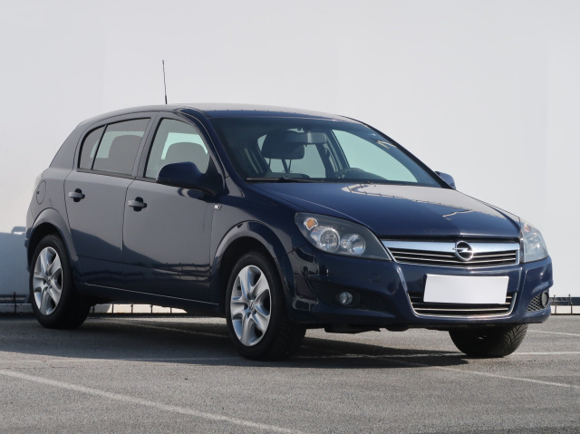 Opel Astra 2012
