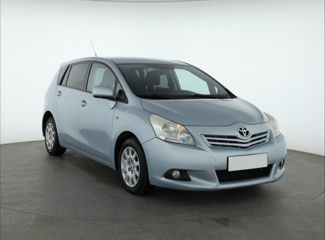 Toyota Verso 2011