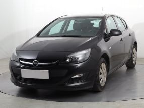 Opel Astra - 2013