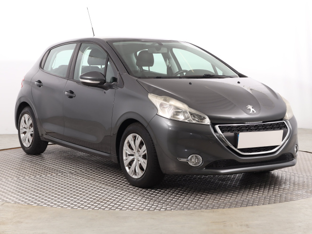 Peugeot 208 2012