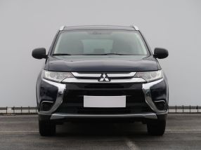 Mitsubishi Outlander - 2016