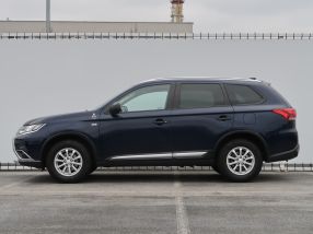 Mitsubishi Outlander - 2016