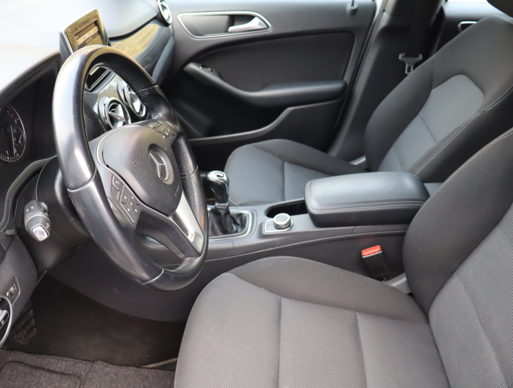 Mercedes-Benz B
