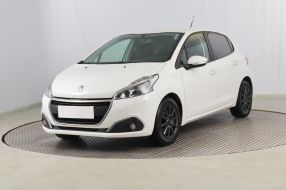 Peugeot 208 - 2016