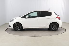 Peugeot 208 - 2016