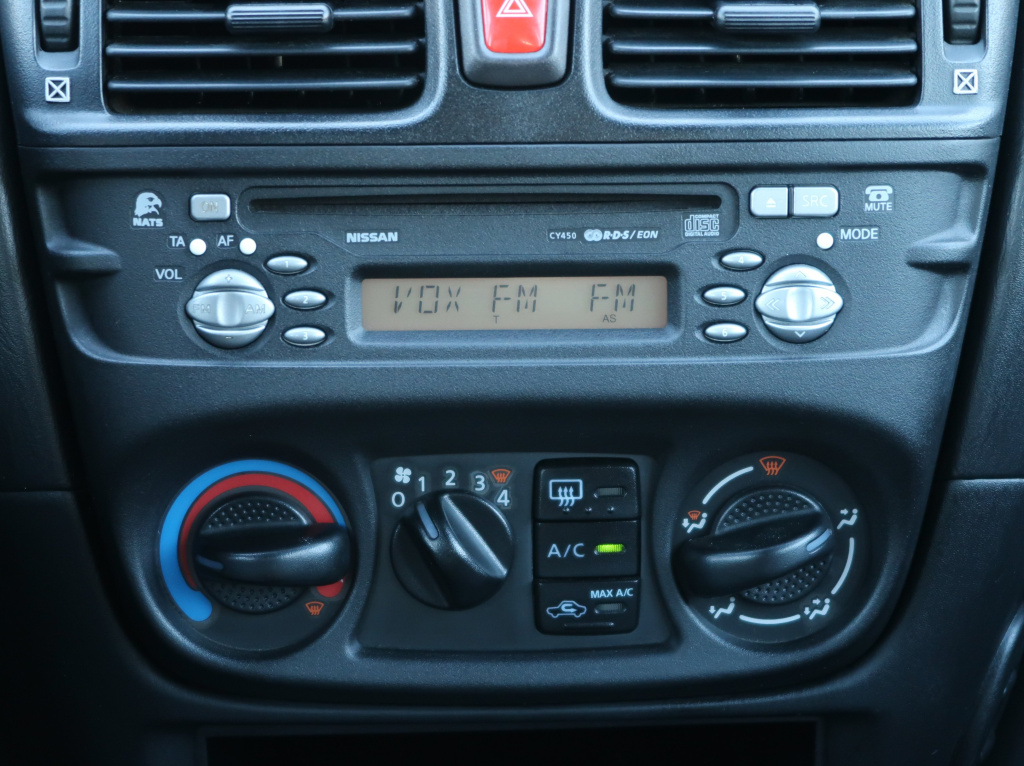 Nissan Almera