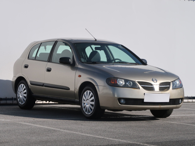 Nissan Almera 2003