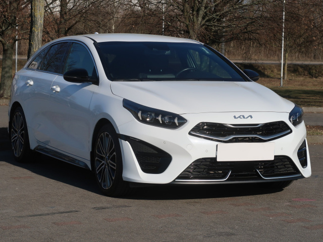 Kia ProCeed 2022