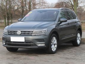 Volkswagen Tiguan - 2016