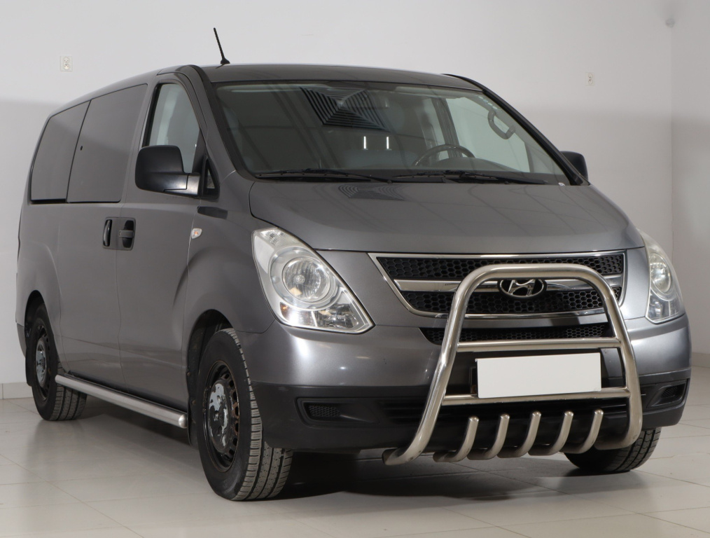 Hyundai H-1