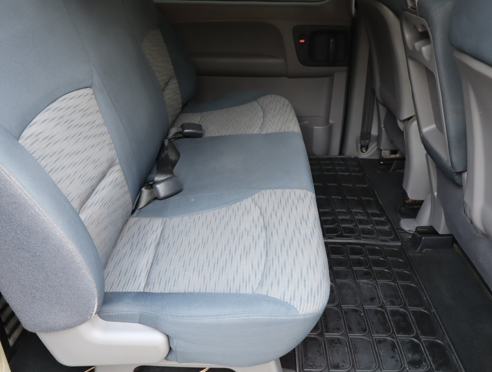 Hyundai H-1