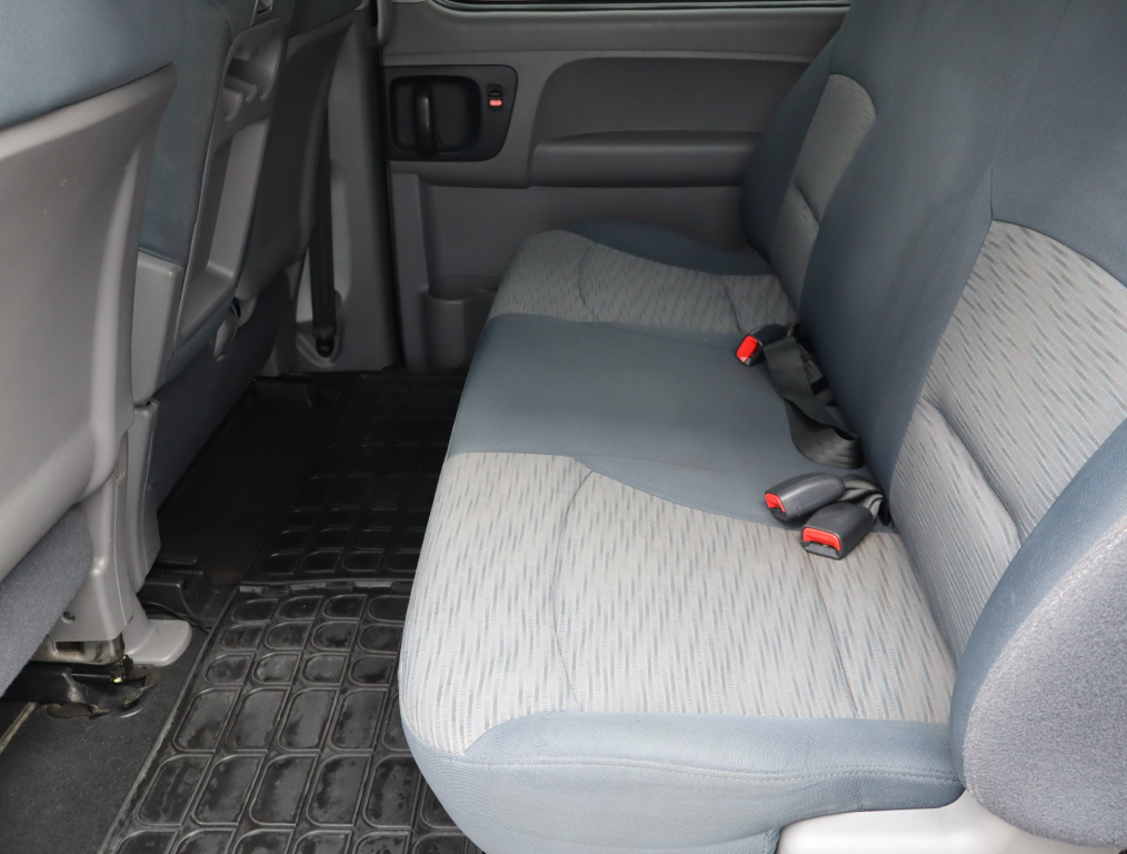 Hyundai H-1