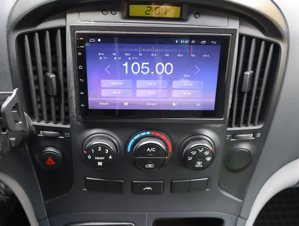 Hyundai H-1