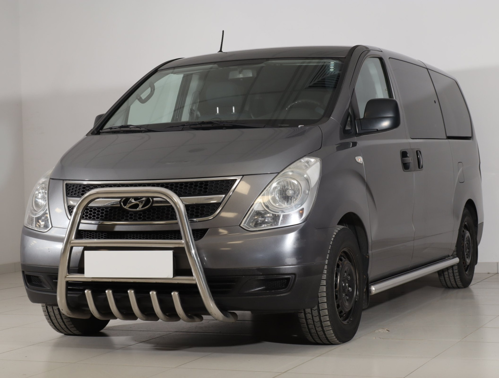 Hyundai H-1