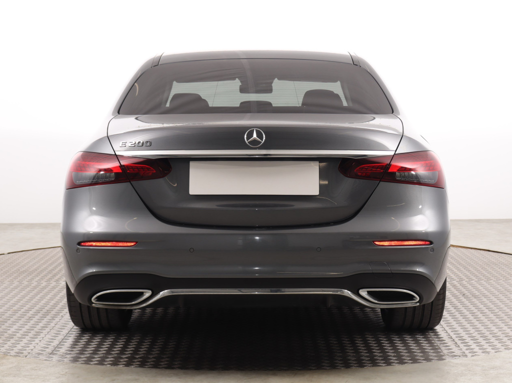 Mercedes-Benz E