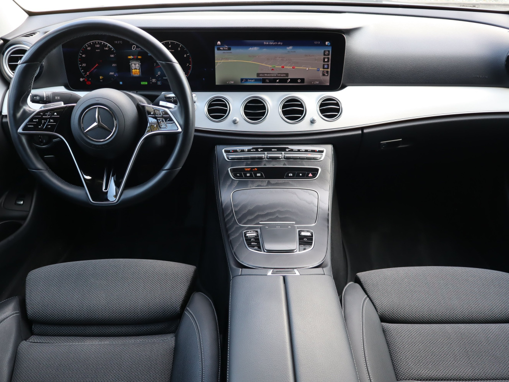 Mercedes-Benz E
