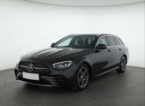 Mercedes-Benz E - 2021