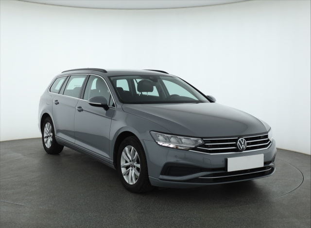 Volkswagen Passat 2022