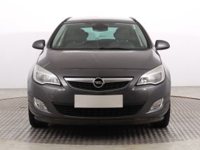 Opel Astra - 2011