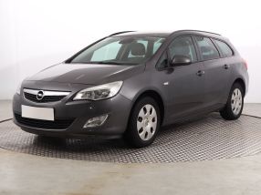 Opel Astra - 2011