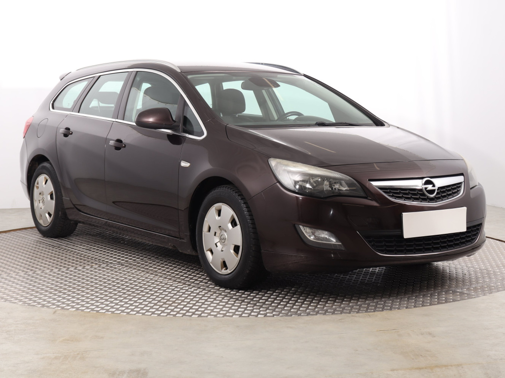 Opel Astra 2011 1.4 T 220388km Kombi