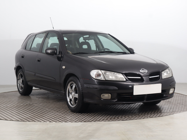 Nissan Almera 2000