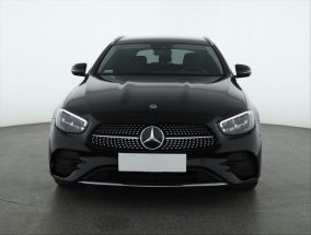Mercedes-Benz E - 2021