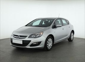 Opel Astra - 2013