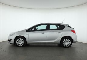 Opel Astra - 2013
