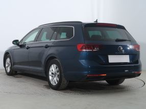 Volkswagen Passat - 2021